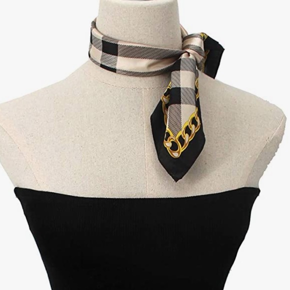 Nova check scarf - Picture 3 of 3